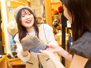 【帽子・ヘアアクセ販売】バイトデビュー歓迎☆週2～シフト相談OK＆髪色服装自由で働きやすい環境です♪の詳細画像