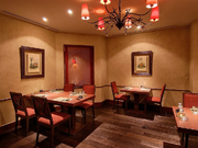 髪色自由・ピアスOK♪「自分らしく」オシャレに働ける、旧居留地の洗練されたレストラン｜駅チカ5分の好立地＆美味しい「まかない」付きの詳細画像