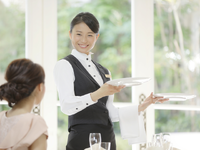 <車通勤OK！>未経験から始めた大学生・専門学生多数活躍中！友達同士の応募もOK◎土日祝・週1日4h～でシフト相談がしやすい♪の詳細画像