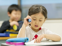 週１～OK！未経験の方も大歓迎です。火・金のみ！学生も生活スタイルに合わせて働ける！教育に興味のある方歓迎！採点業務を通して生徒の学習を見守ります。の詳細画像