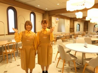 レストランホールスタッフ/3か月以上の長期/接客スキル身につきます/学生＆短期OK/髪色自由/交通費支給の詳細画像