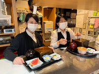 ★鰻屋さんの接客　バイトデビュー歓迎　2週間ごとのシフト提出OK　200年の老舗で社長も東北大出身だから親も安心！　髪型自由　お賄もついてます（無料）。　の詳細画像