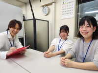 〈週2/2h〜OK〉シフト超⾃由︕初バイト・Wワーク⼤歓迎◎簡単なお問い合わせの対応です♪ マニュアル・研修が充実してるので学生さん大活躍中☆の詳細画像