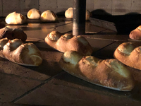 石窯で焼いたパンの販売業務の詳細画像