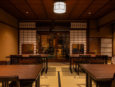 １００年の歴史ある京町屋で接客を学べるホールスタッフの募集