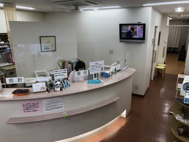 内科クリニックの受付事務　主に夜勤　週1回からの勤務　学業優先