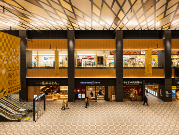 【羽田空港直結】商業施設のインフォメーション受付スタッフ／週3日・1日4時間～勤務OK　～特別な体験が待つ、国際的な職場～