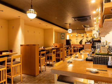 まかない有★四条烏丸駅〜徒歩5分！＜オシャレok＞髪型・髪色自由で自分らしく！週2日〜・1日3h〜okの自由シフトが魅力★履歴書不要★社割あり系列店20%off