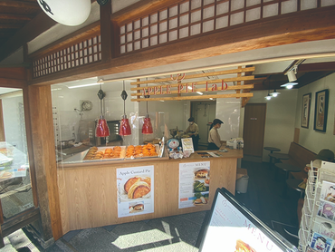 【未経験者歓迎！】観光地でのアップルパイの製造・販売！