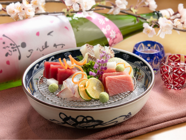 まかない有★豊田市駅〜徒歩1分！＜オシャレok＞髪型・髪色自由で自分らしく！週2日〜・1日3h〜okの自由シフトが魅力★履歴書不要★社割あり系列店20%off