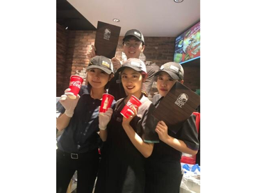 【駅チカ×映えバイト】TACOBELL有明ガーデン店 ～海外発TACO BELLで週2日～OK♪タコス専門ファストフード～