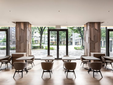 【ホテル内レストランのホールスタッフ募集！】朝だけサクッと短時間！週3～/学校と両立♪駅チカ徒歩2分