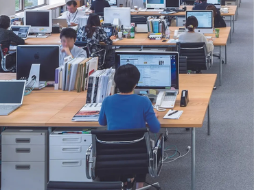 建築学科の学生歓迎！『新建築』のバックナンバーや最新資料に触れられる環境で、データ入力・加工のお仕事。学業優先の自由シフト制です。
