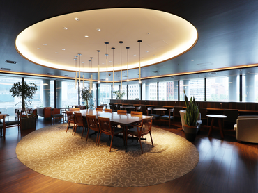 【会員制シェアオフィスでの受付アルバイト】まるで空港ラウンジなお洒落空間／週２〜OK／未経験大歓迎／ネイル、ピアスOK／就活に役立つスキル身につきます♪