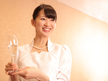 四つ星ホテルで1.5時間～　大学生＆女性が主に活躍！短時間で高収入☆”ウェスティンホテル大阪”