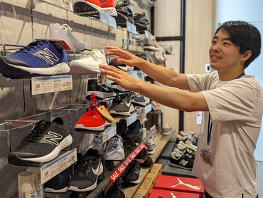【週2日・1日3時間～勤務OK☆】＼シューズショップの販売スタッフ募集中♪／-6514