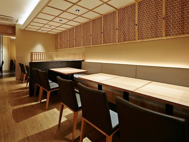 【赤坂のおでん屋さん２号店】大学生活と両立OK！落ち着いた和モダン空間で接客マナーも身につく♪未経験歓迎、高時給＆柔軟シフトで安心。楽しい仲間と一緒に働きませんか？