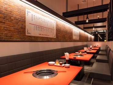 まかない有★豊橋駅〜徒歩2分！＜オシャレok＞髪型・髪色自由で自分らしく！週2日〜・1日3h〜okの自由シフトが魅力★履歴書不要★社割あり系列店20%off