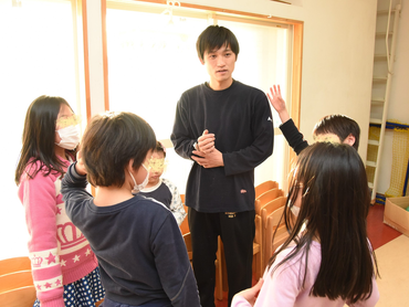 夏休みだけの短期OK！週2～学童指導員大募集！小学校で子どもの遊び見守り／品川区鮫浜