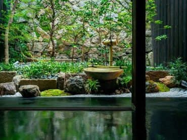 ホテルフロントゲストサービス町家運営スタッフ　/　「暮らすように泊まる宿」で非日常空間を！