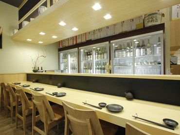 富山駅直結キトキトとやマルシェの人気和食店ホールスタッフ／時給１１００円スタート／週2回、1日４時間程度から可／銀座に本店がある本格和食店／未経験ok！学生歓迎／和食料理人の美味しい賄い付き