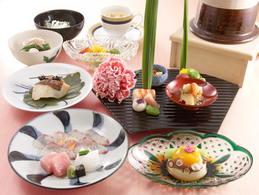 あべのハルカス１４階・老舗日本料理店での接客・ホールスタッフ