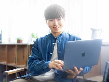 【名古屋栄キャンパス】中学生のグループワーク授業の運営補助・学習サポート/コーチング