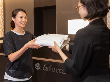 【エスフォルタ渋谷】フロントスタッフ募集