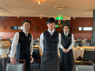 未経験歓迎！梅田スカイビル39階の本格中華料理店でのホールのお仕事