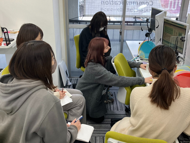 大手通販コスメ商品の受付コールセンター＆データ入力★★1日3ｈ～の超柔軟シフト♪大学終わりにも働ける◎20時以降1360円★★