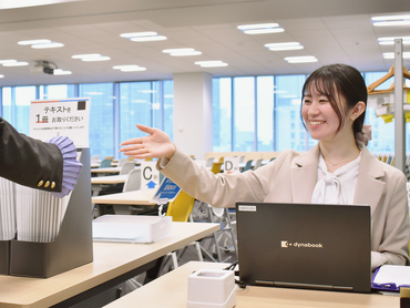 学校と両立★卒業予定の方もOK！営業事務、一般事務（セミナー運営・事務スタッフ）