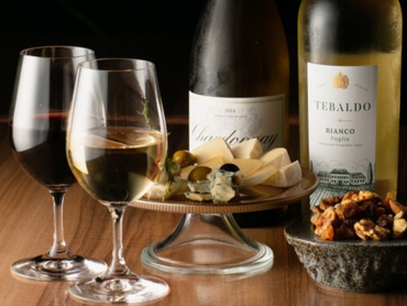 まかない有★名古屋駅〜徒歩5分！＜オシャレok＞髪型・髪色自由で自分らしく！週2日〜・1日3h〜okの自由シフトが魅力★履歴書不要★社割あり系列店20%off