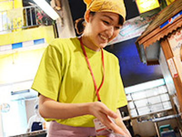 みなとみらいで働きたい！人気の＜カップヌードルミュージアム＞の接客バイト【週2～3もOK】土日中心にガッツリ稼ぎたい方も歓迎