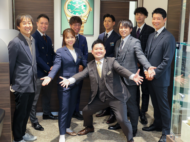 【ブランド時計の受付スタッフ】高時給1,400円～／授業優先シフトOK／就活にも役立つ接客スキル