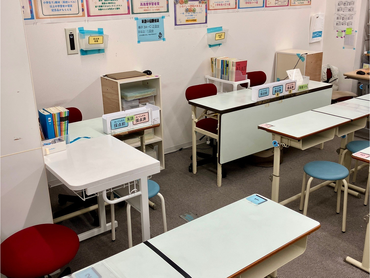 学習塾（KUMON）の採点・教室補助スタッフ【アルバイト】週１（火・金どちらか）または週２（火・金）14～20時の2時間からOK！