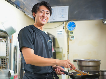 ★レッドロブスターキッチンスタッフ★週2日～／土日祝は時給はプラス50円～／未経験大歓迎！友達との応募もOK！絶品まかないアリ♪