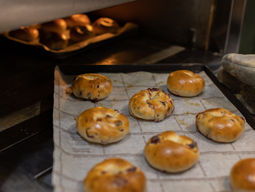 週2〜OK、未経験・バイトデビューOK◎パン屋の販売製造スタッフ募集！時給1300円