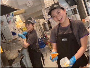 【駅チカ×映えバイト】TACOBELL有明ガーデン店 ～海外発TACO BELLで週2日～OK♪タコス専門ファストフード～