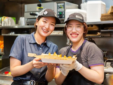 【駅チカ×映えバイト】TACOBELL有明ガーデン店 ～海外発TACO BELLで週2日～OK♪タコス専門ファストフード～