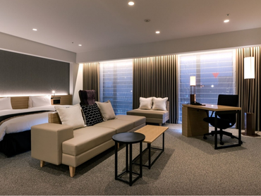 ラグジュアリーなホテルで働きたい方必見！フロント、ロビーアテンド等で接客スキルが学べる環境です✻