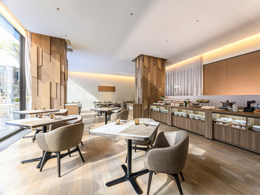 【ホテル内レストランのホールスタッフ募集！】朝だけサクッと短時間！週3～/学校と両立♪駅チカ徒歩2分