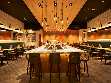 【週1日〜】【1日4時間〜】バイトデビューも大歓迎！おいしいまかない付｜THE COUNTER　東京ミッドタウン六本木