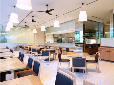 【面接時履歴書不要！】【週１日～OK！】【1日4時間～】品川ソニーシティ内◎レストランの接客・ホール◎就活でアピールできる接客・マナー