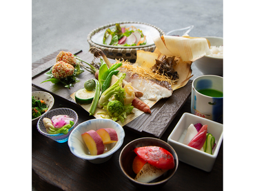 ＜美味しいまかない付＞＜週1日〜ＯＫ＞働きやすい環境です◎｜やさい家めい　表参道ヒルズ