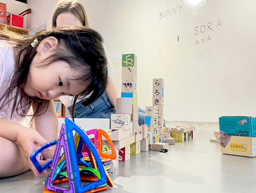 英数国：「今日から英語が好きになる！」【英語×子ども】英語力に自信がある、留学生・大学生歓迎！算数・国語の指導もあります！／時給1,500円〜