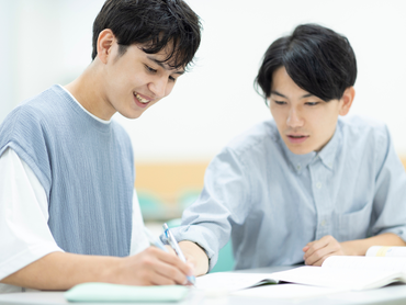 【新宿区×教育ベンチャー】不登校や生活困窮世帯の中高生へ。関係構築から始める『勉強の一歩手前』からの学習支援