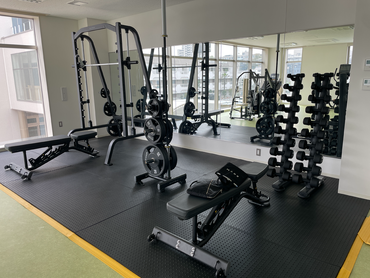 6月にオープンするフィットネス施設での運動指導補助・受付業務です。運動指導の専門的知識・技術を身につける事ができます。