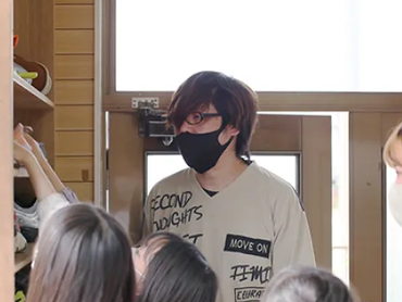 おやつも食べられる！学童保育/週2～/一日４時間～歓迎（応相談）◎未経験OK◎長期休みのみの勤務も歓迎◎長期休暇はお昼ごはん付き