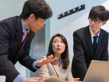 【出社可能な方】週10時間～OK／成長できる！建設業サポート企業でのオフィスバイト