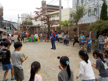 子どもたちの生活のお手伝いをお願いしたいです！　週1日～大歓迎！　小学校教諭、保育士幼稚園教諭志望の方も大歓迎です！